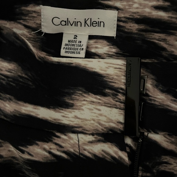 Calvin Klein patterned slacks - Picture 3 of 3